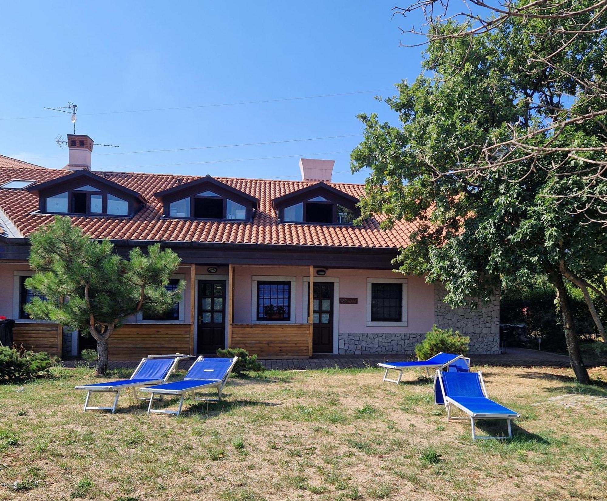 Bajta Fattoria Carsica Baita Exterior foto
